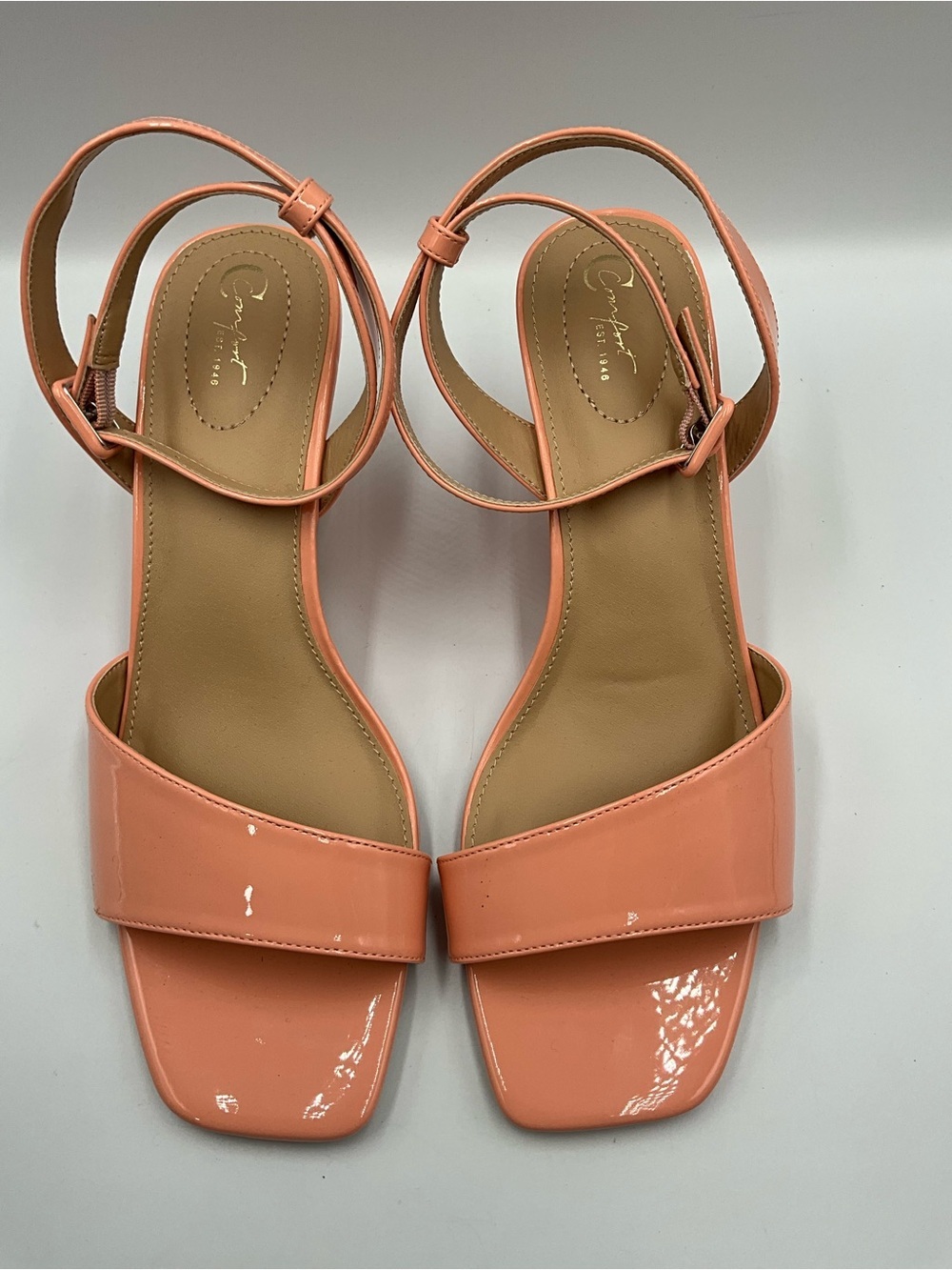 C EST. 1946 Sandals Size 10 Peach Patent Square-Toe Ankle-Strap Sandals